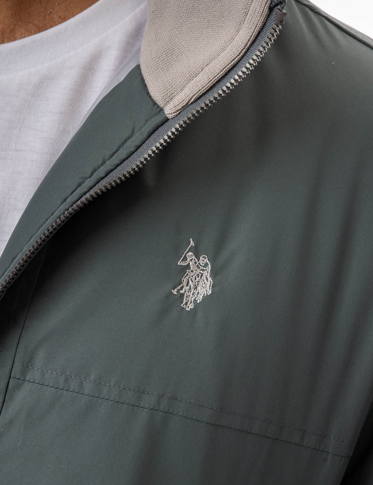 Full Swing Jacket with Concealed Hood & Side Pockets