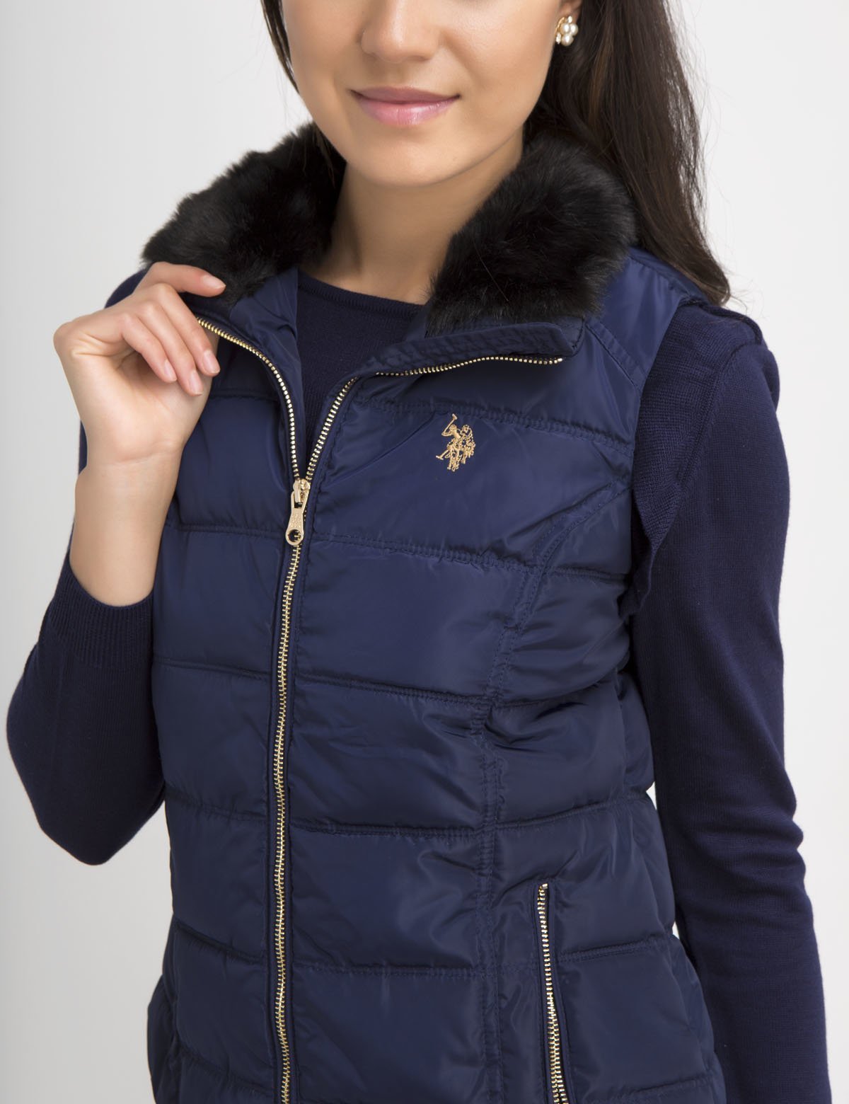 Faux Fur Collar Vest for Women with Zip & Pockets | Cozy Winter Style