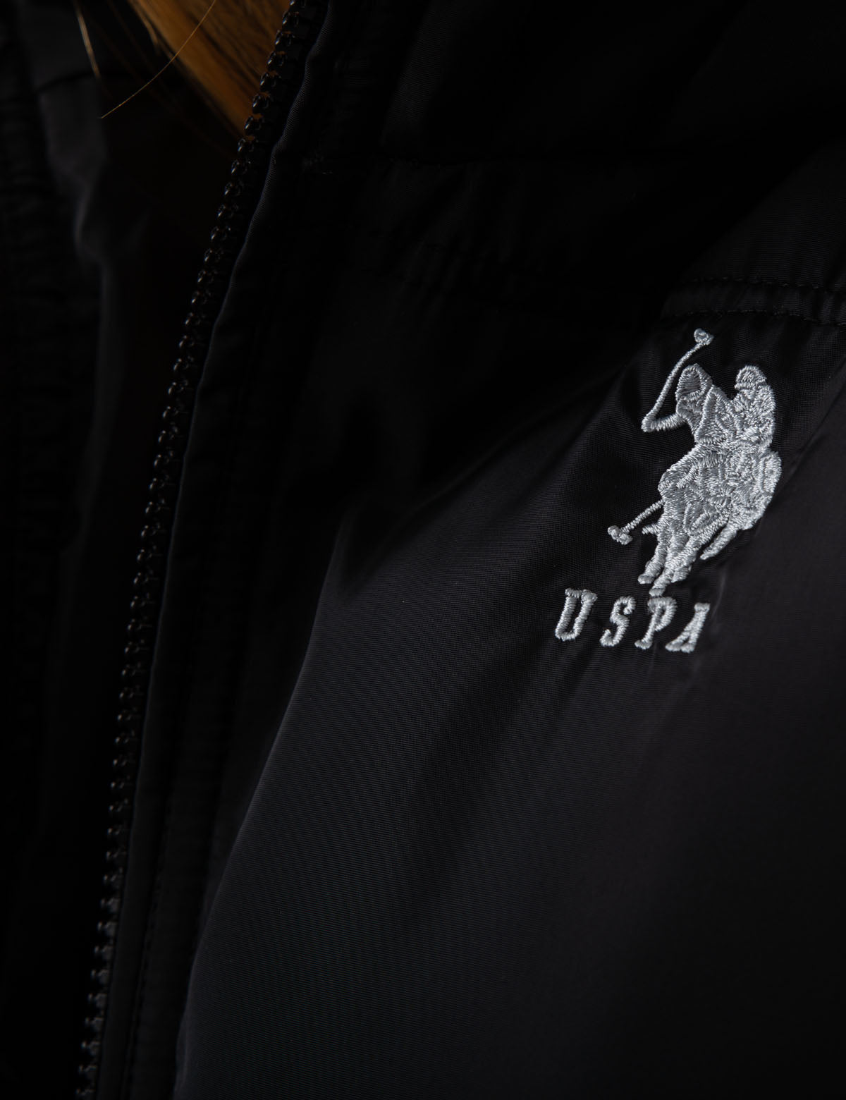 Warm Hooded Puffer Coat with Zipper & Side Pockets | Winter Wear