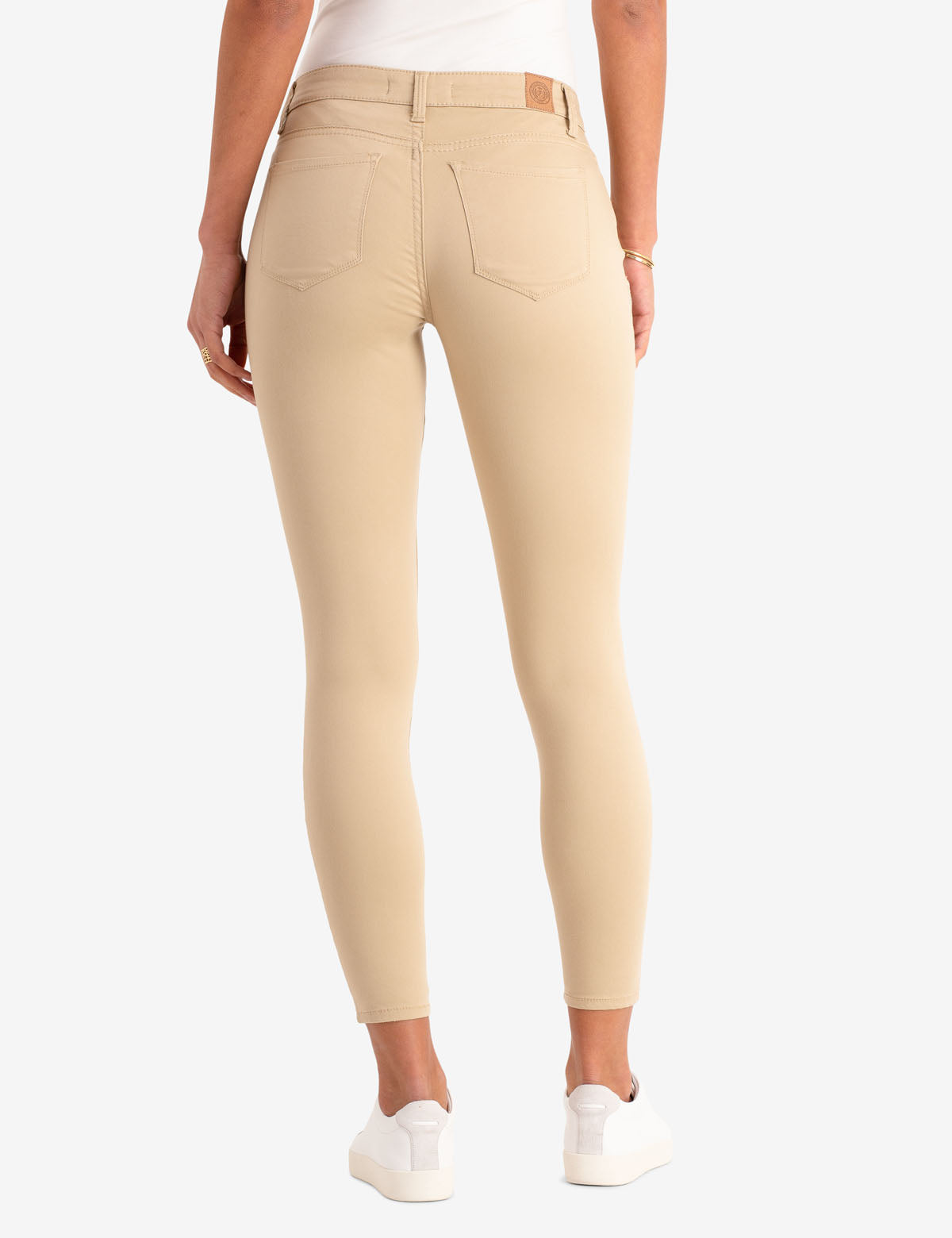 Mid Rise Sateen Jegging with Zip Fly & Pockets | Comfort Fit
