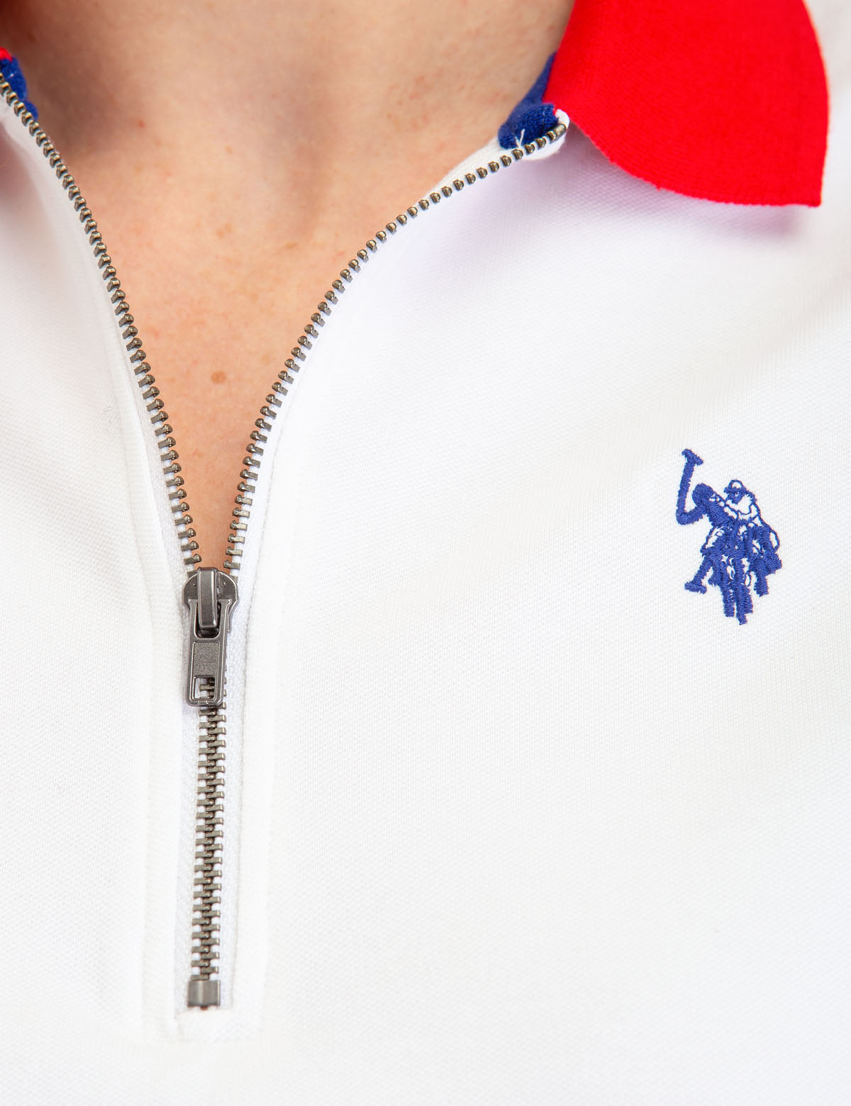 Colorblock Zip-Up Polo Shirt with Contrast Collar | Short Sleeve