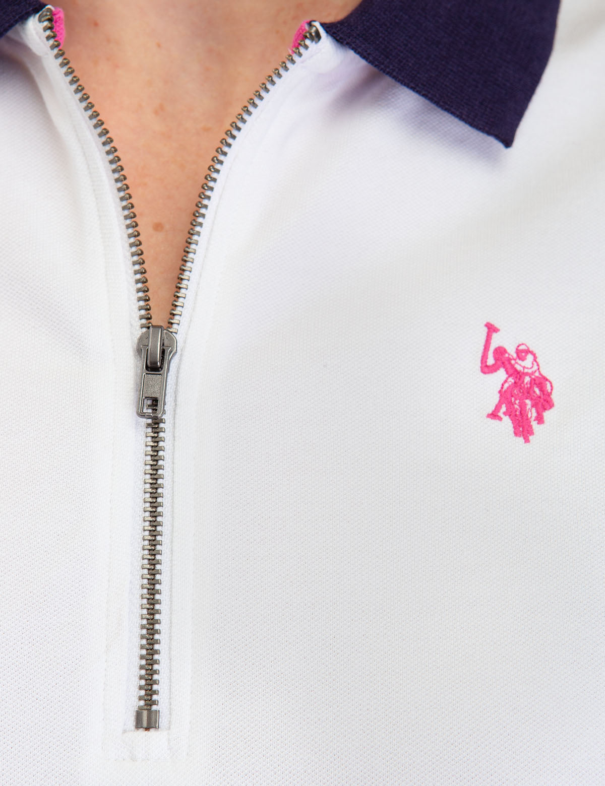 Colorblock Zip-Up Polo Shirt with Contrast Collar | Short Sleeve
